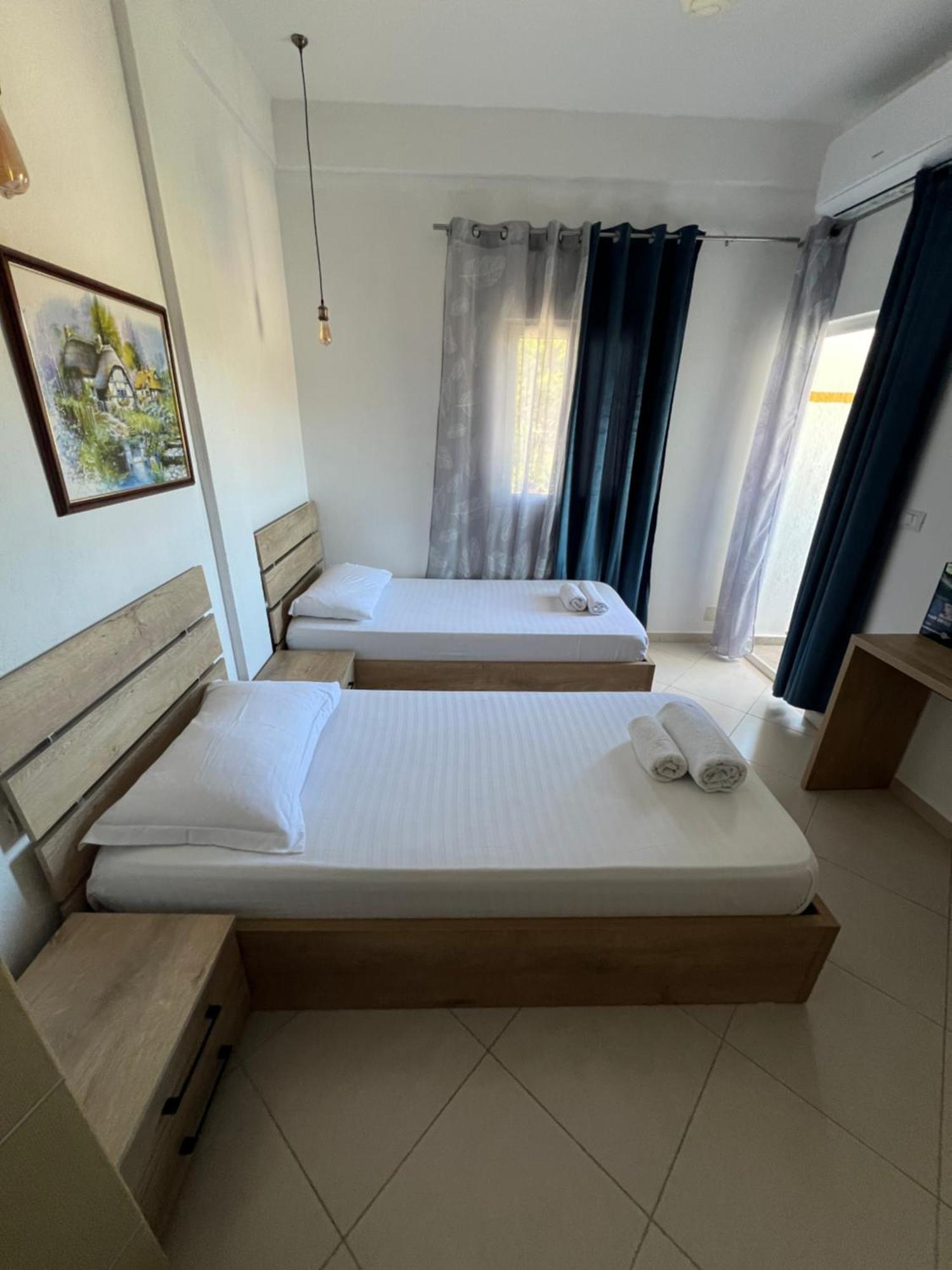 Hotel Apostoli Përmet 外观 照片